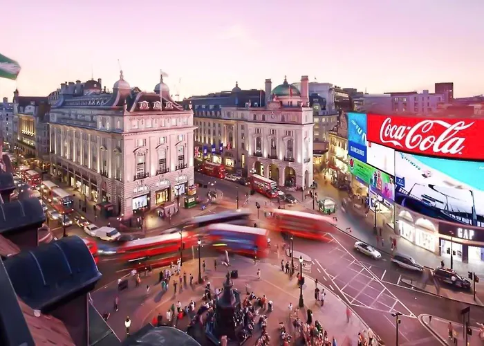 Piccadilly, Soho 1 Bedroom Sleep 6 Vr1
